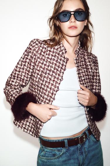 BLAZER ESTRUCTURA PUÑO EFECTO PELO - burdeos/crudo de Zara