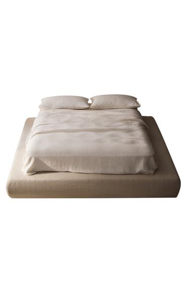 QUILTED MATTRESS BASE - Light beige by Zara