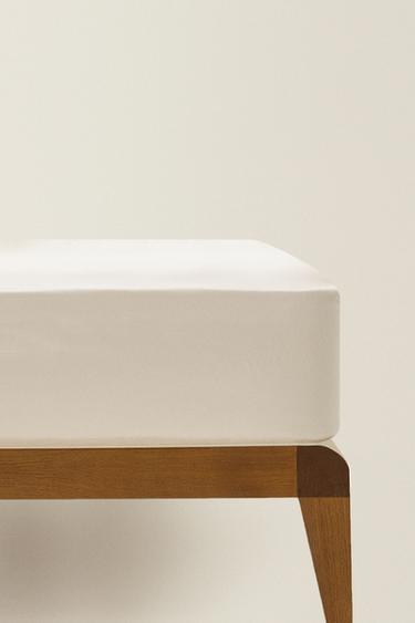 サテン ボックスシーツ | 高さ30CM（300スレッド）ベージュZaraのサテン ボックスシーツ | 高さ30CM（300スレッド） - ベージュ 