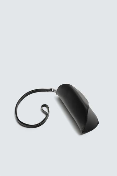 HOUSSE À LUNETTES EN CUIR - Noir de Zara - Image 3