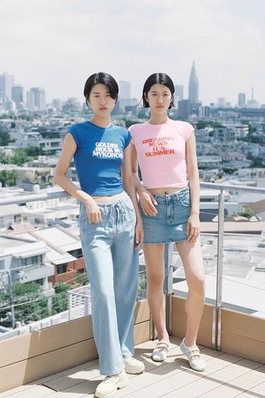 テキストTシャツピンクZaraのテキストTシャツ - ピンク 