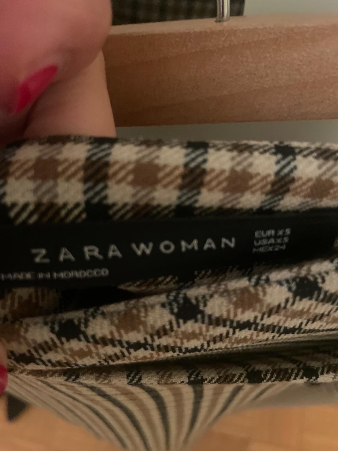 CHECKED WRAP-STYLE MIDI SKIRT - Image 3
