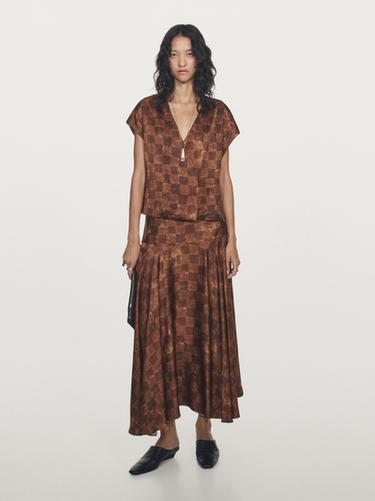 Top cruzado efecto satinado - Gris-Granate de Zara