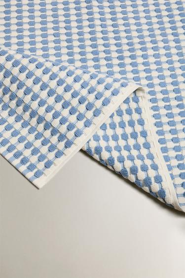 TEXTURED WAFFLE BATH MAT - Light blue by Zara - Image 1