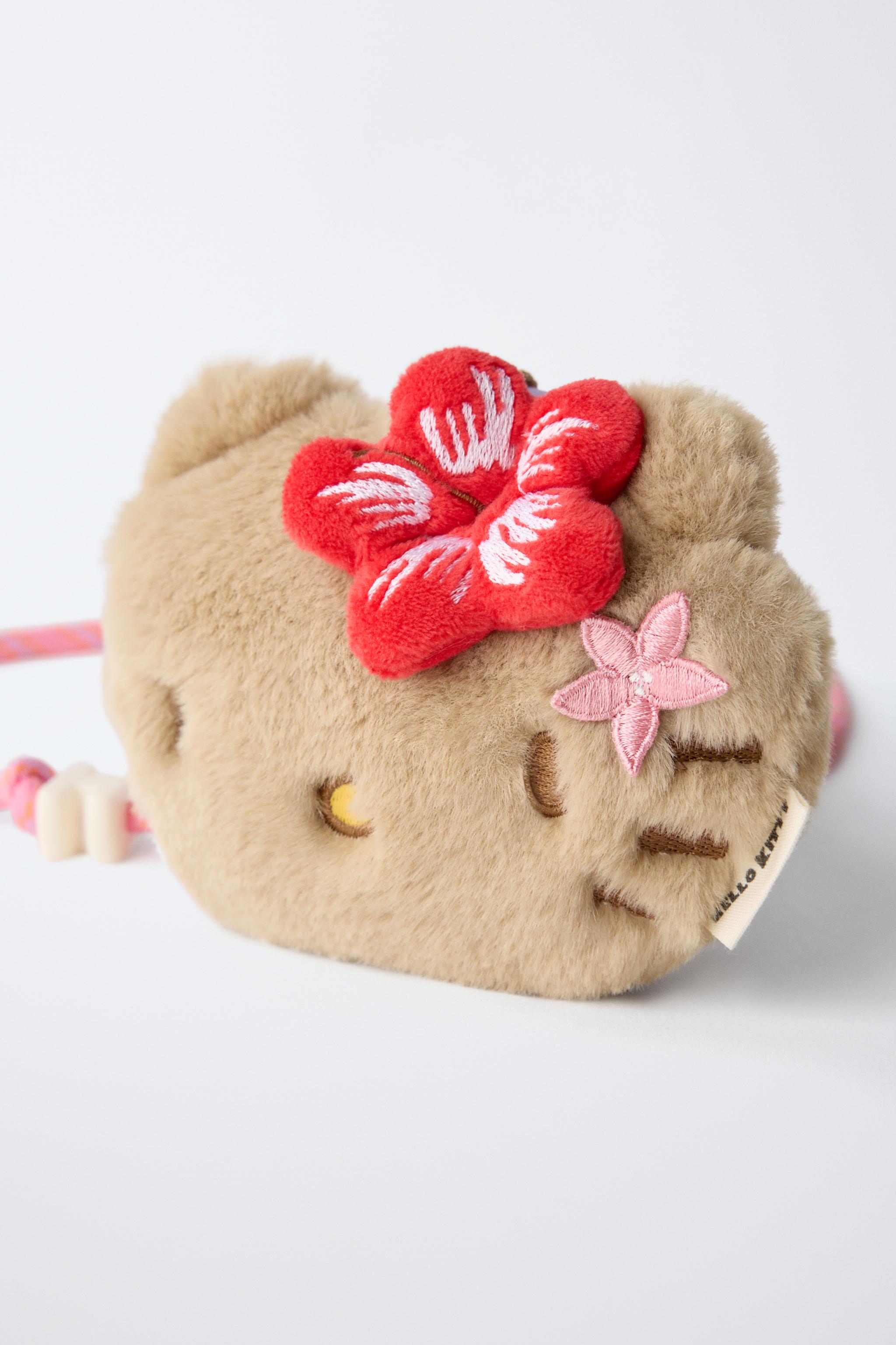 HELLO KITTY © SANRIO CHARM