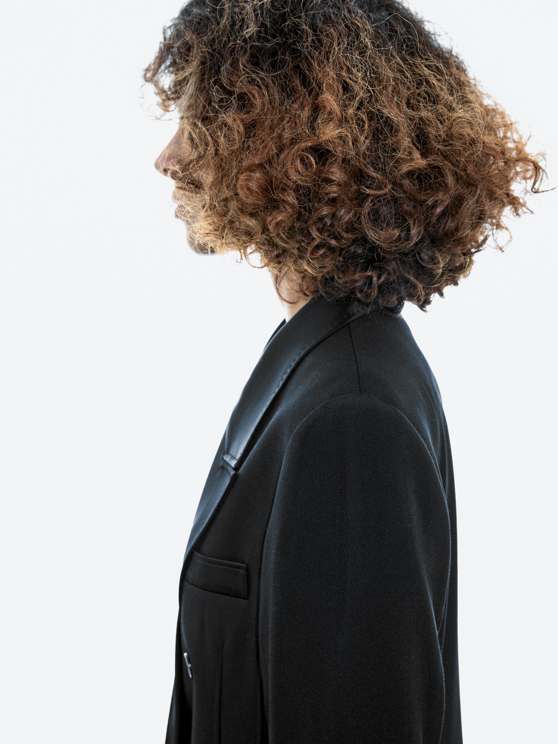 Robe blazer avec détail satin