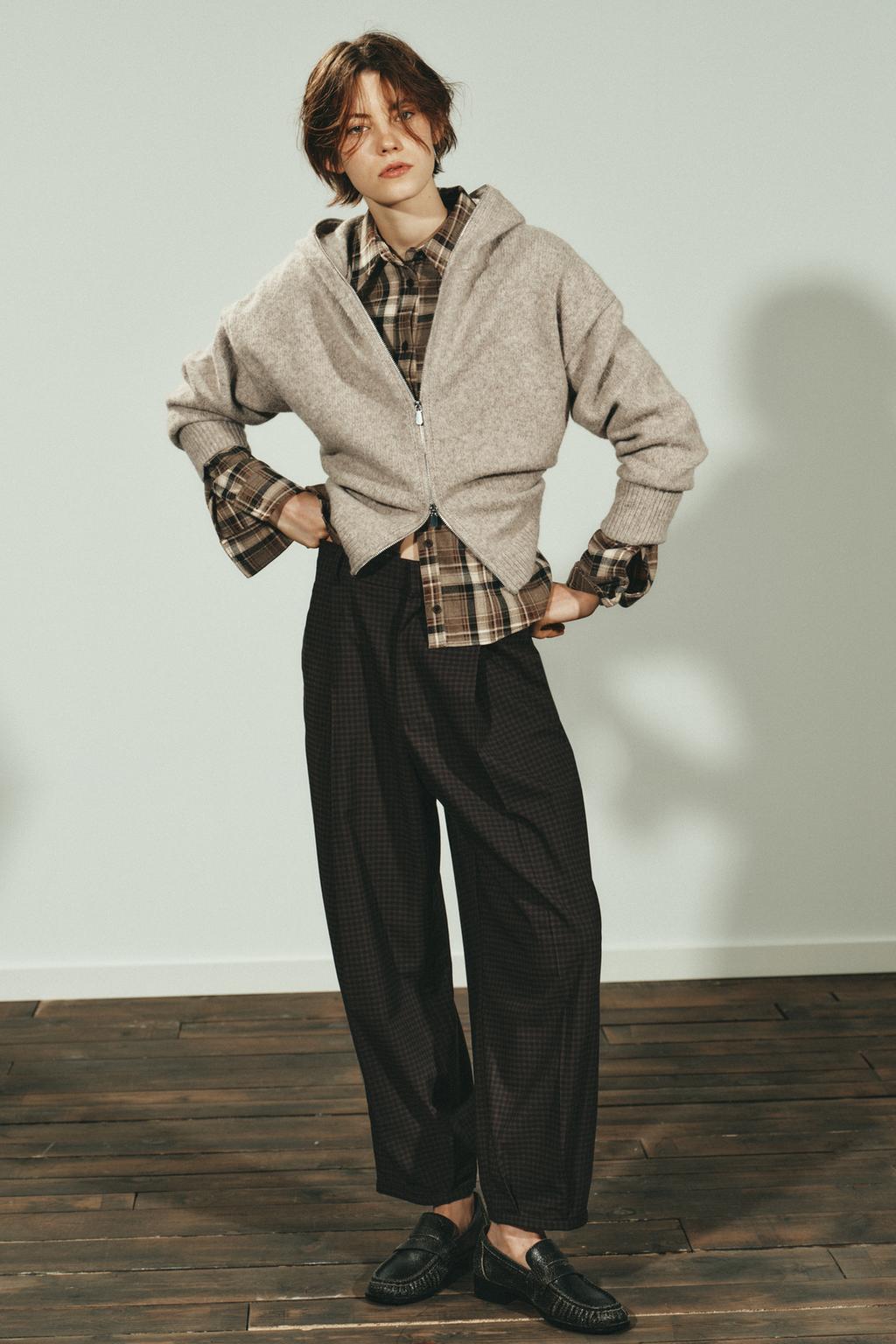 SUDADERA CON LANA CAPUCHA