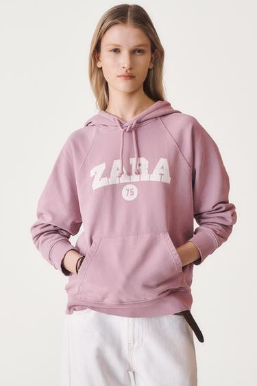 سويت شيرت VARSITY 50TH ANNIVERSARY - وردي الخاص بـ Zara