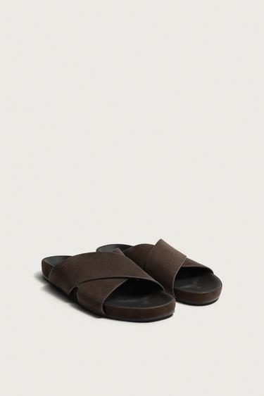 KOŽENÉ SANDÁLY S PŘEKŘÍŽENÝMI PÁSKY - Čokoládová od Zara