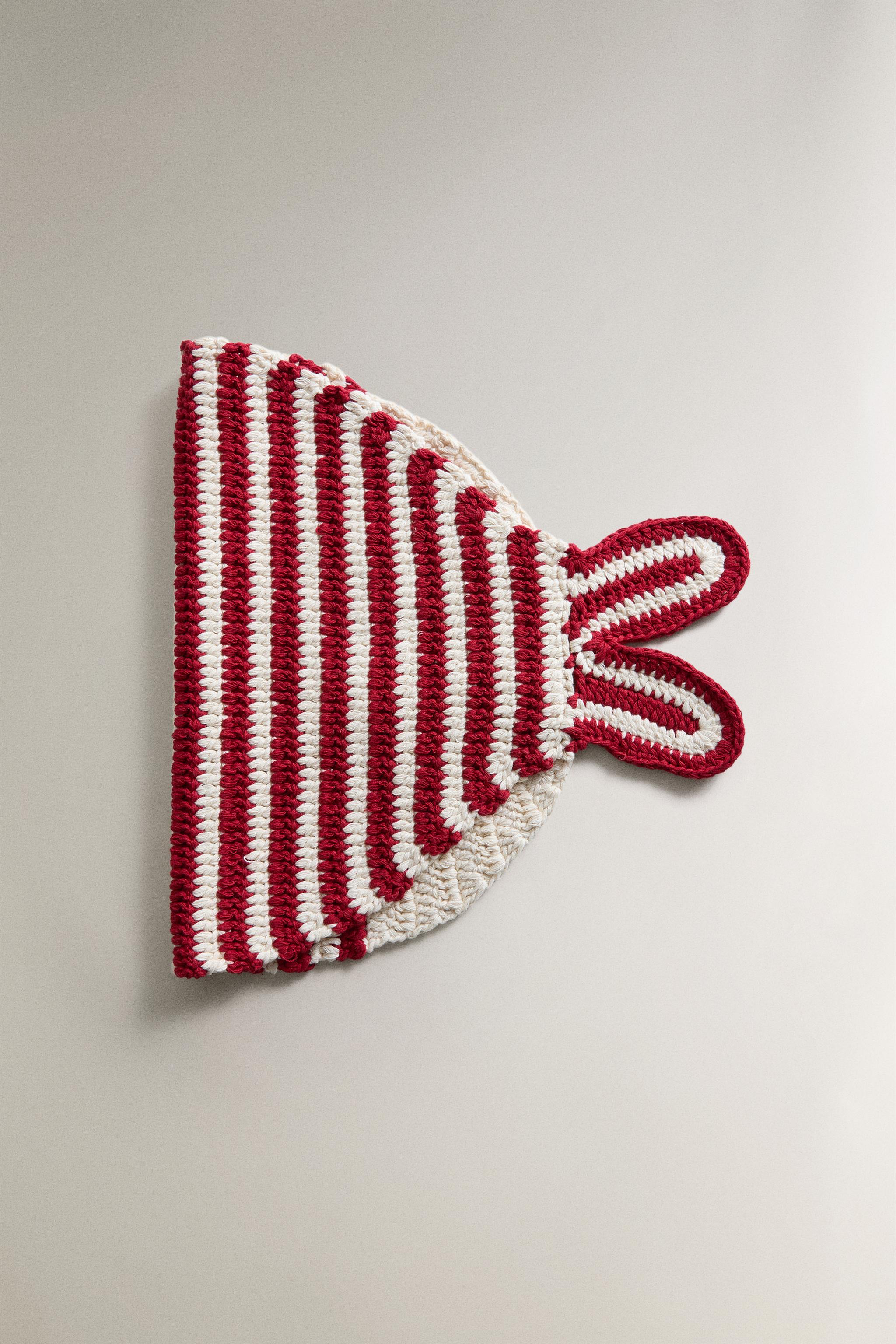CROCHET FISH PLACEMAT — Red
