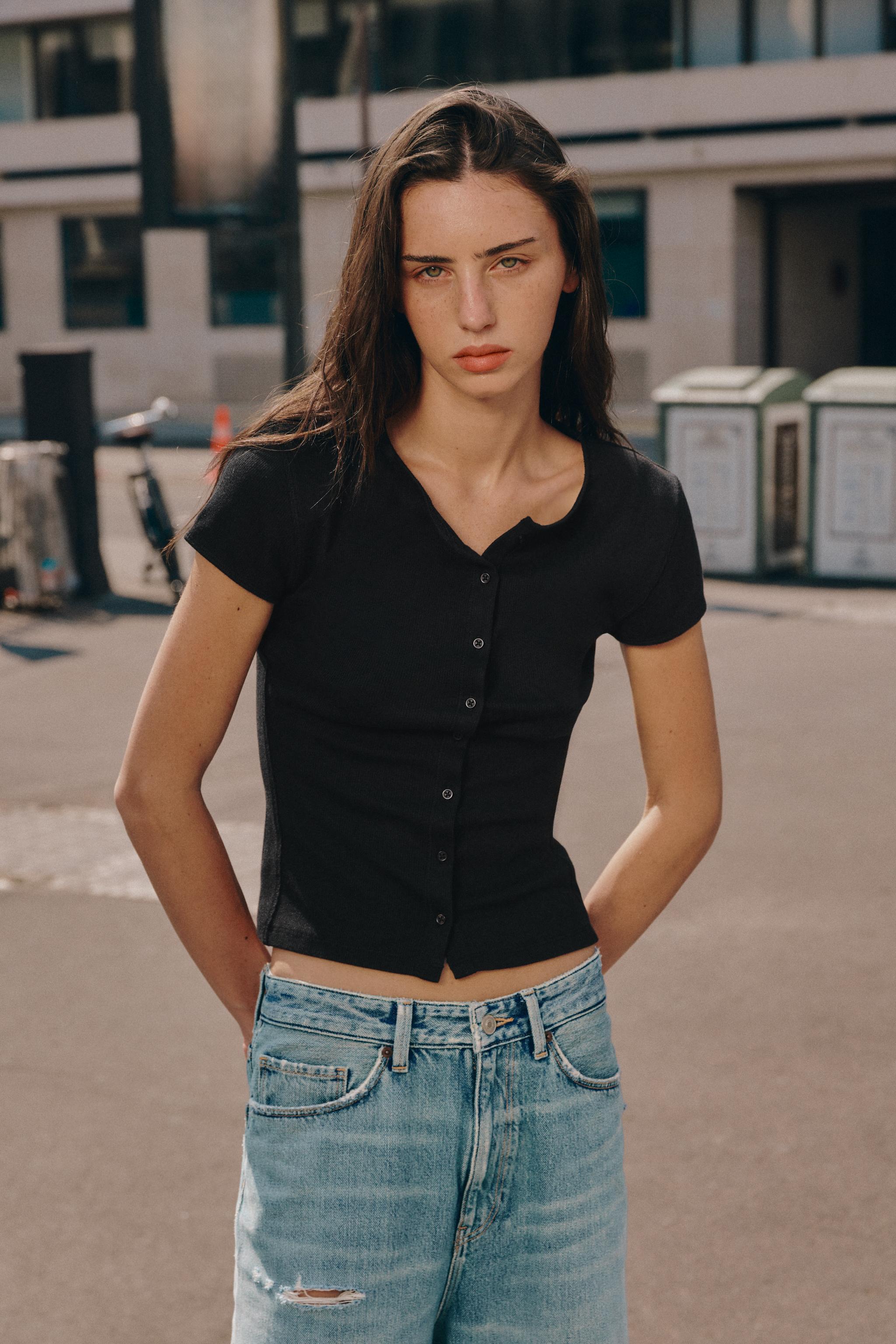 Zara BUTTONED RIBBED T-SHIRT