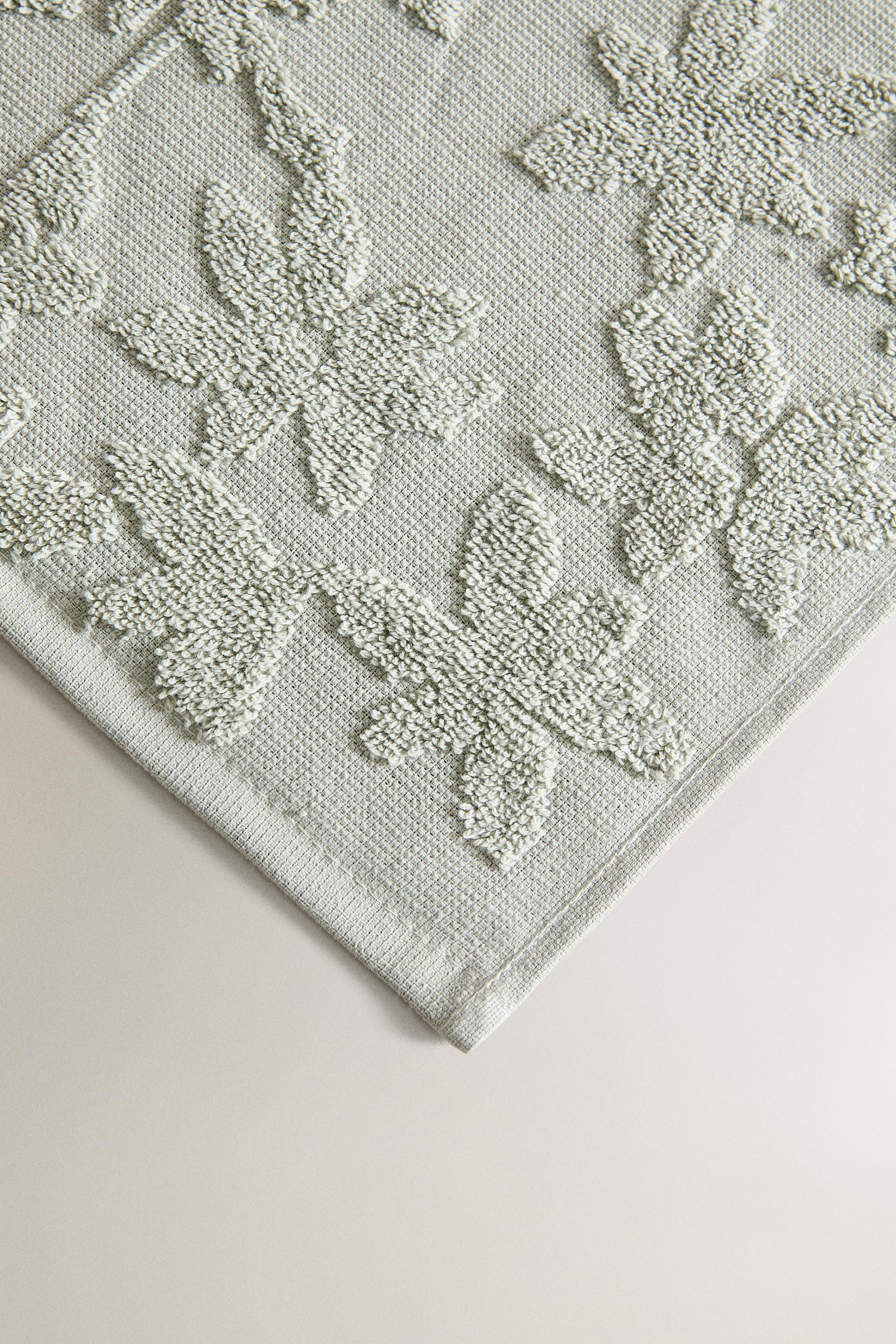 FLORAL JACQUARD BATH TOWEL