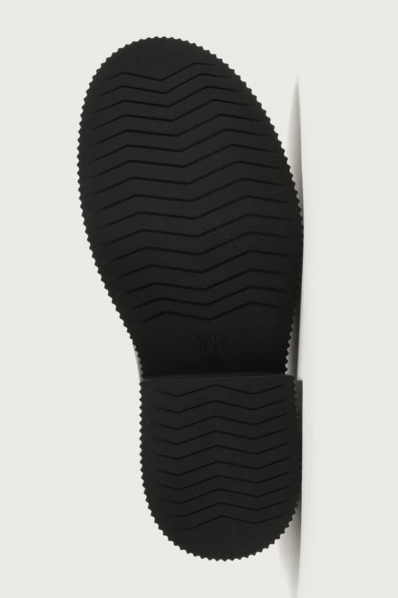 MOCASSINS À SEMELLE ÉPAISSE ET MASQUE - Noir de Zara - Image 3