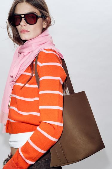 BOLSA DE OMBRO TIPO SACO - Marrom da Zara