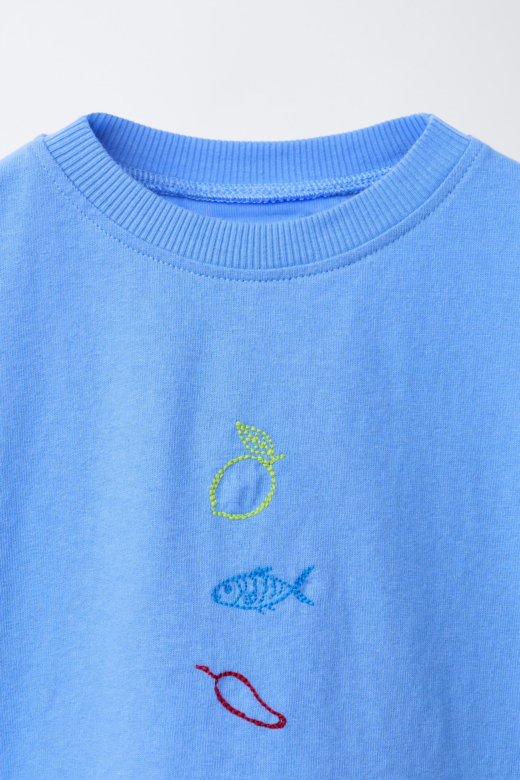T-SHIRT À BRODERIE ET INSCRIPTION