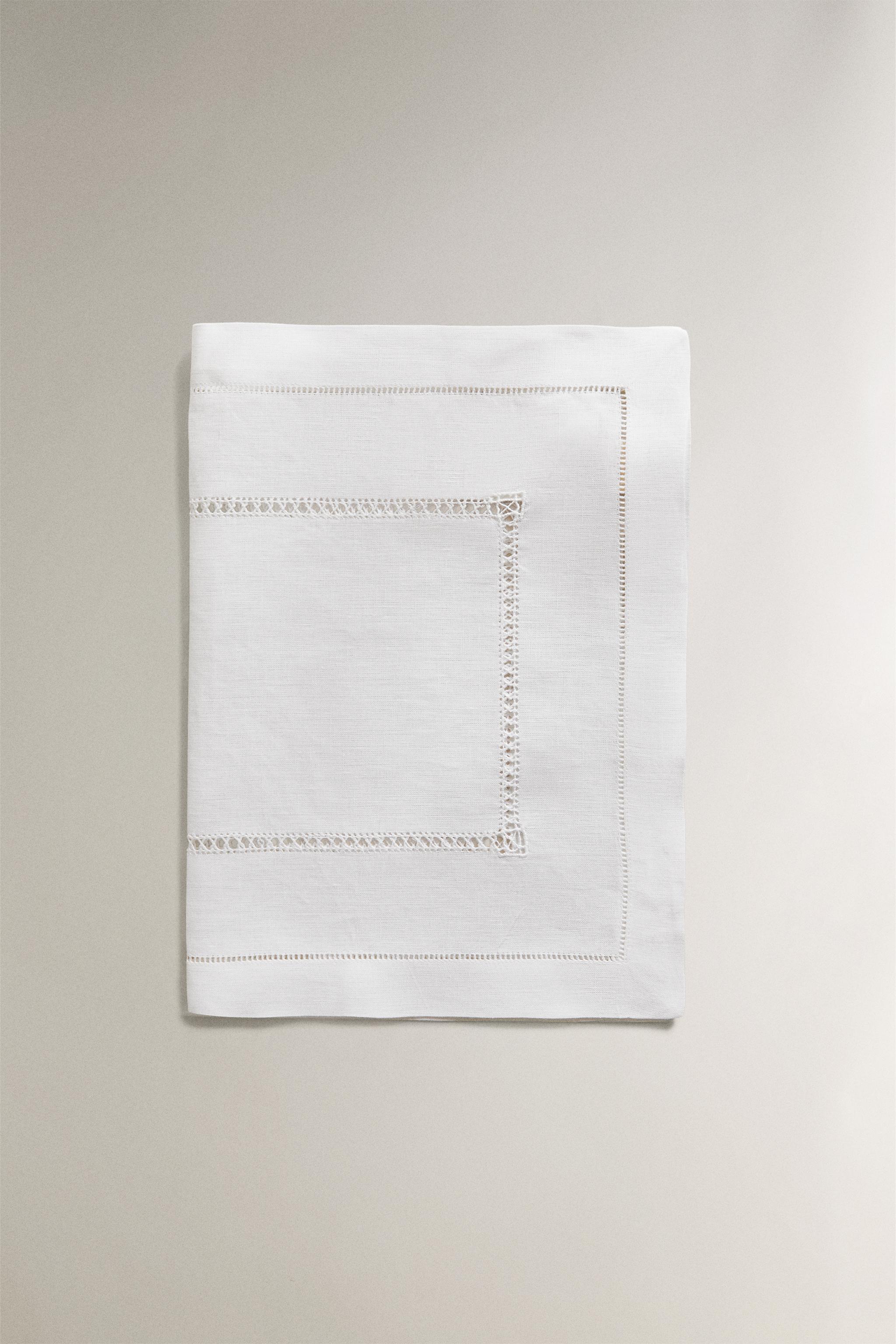 LINEN PLACEMAT WITH HEMSTITCHING