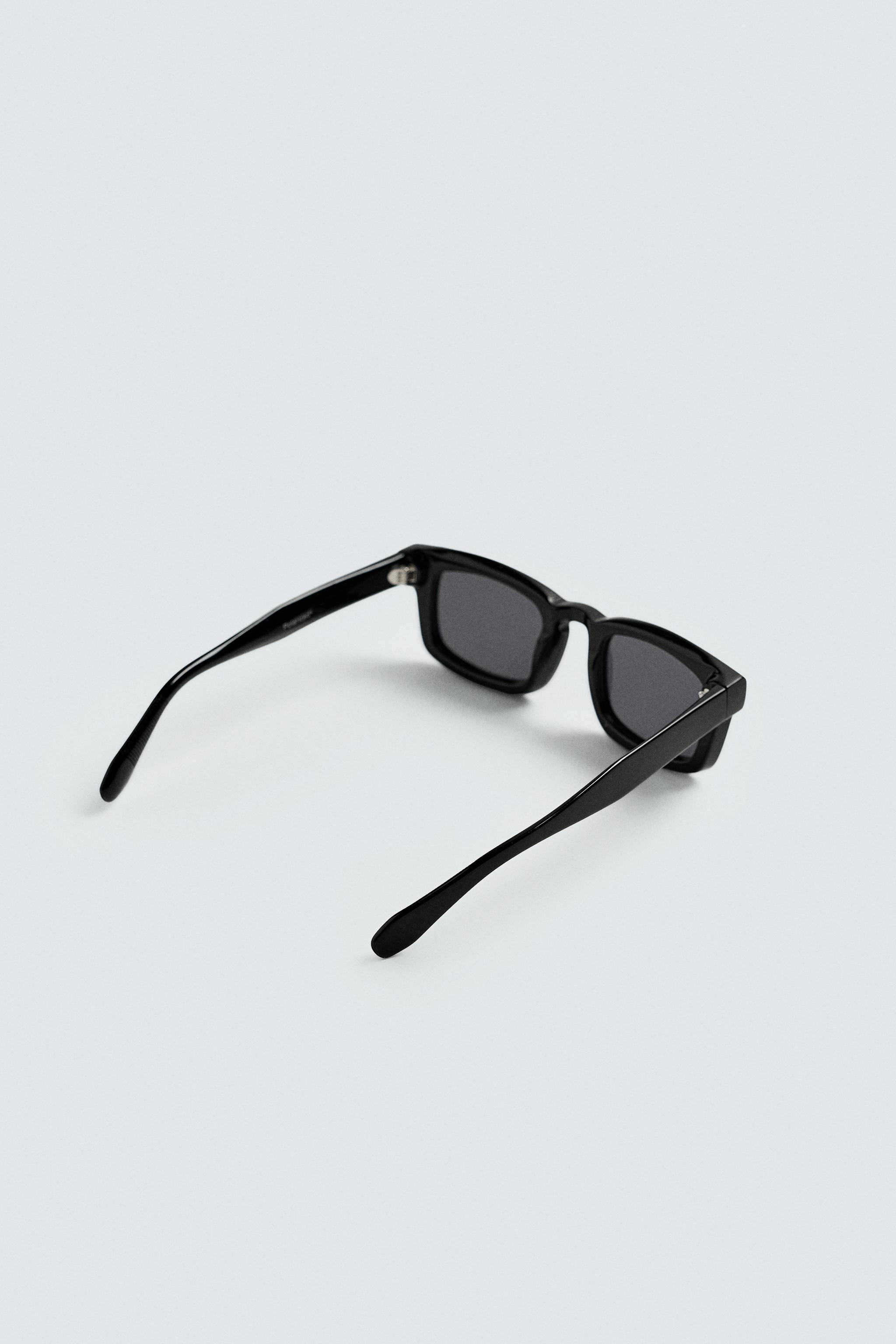 【25年８月いっぱいで出品を停止します】ブラック サングラス（プラダ） Prada Eyewear プラダ シンボル オーバルサングラス | ブラック