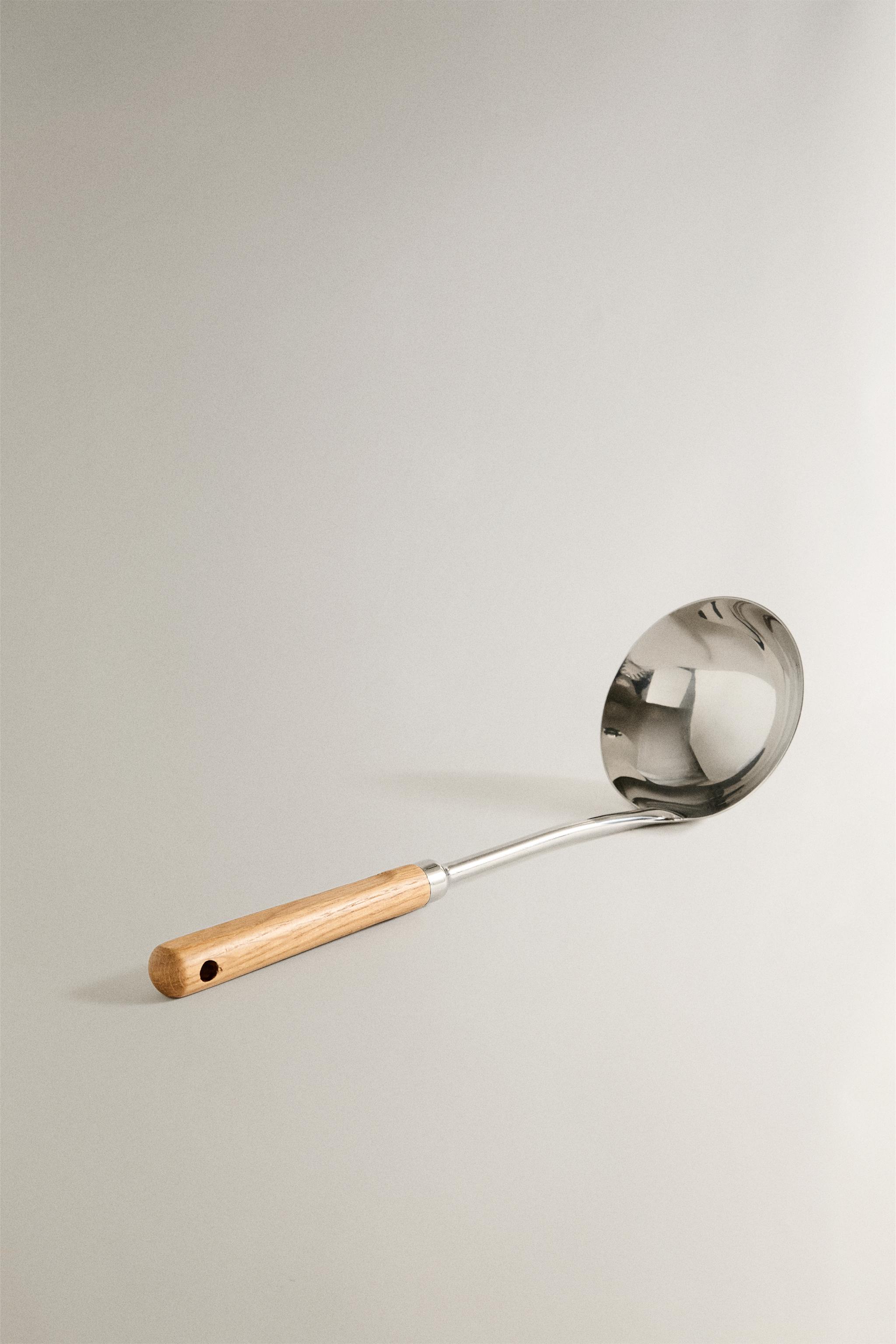 OAK WOOD STEEL LADLE — Light brown