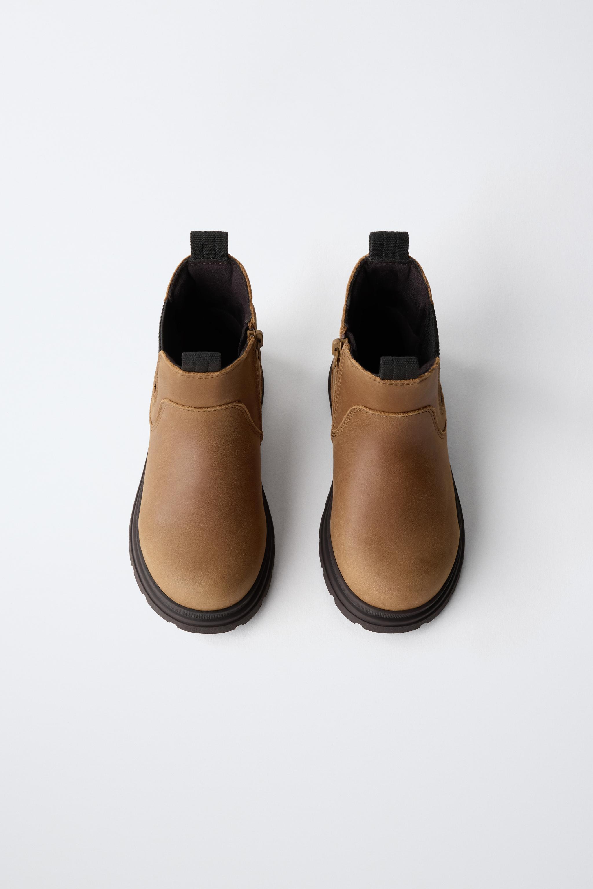 LEATHER CHELSEA BOOTS