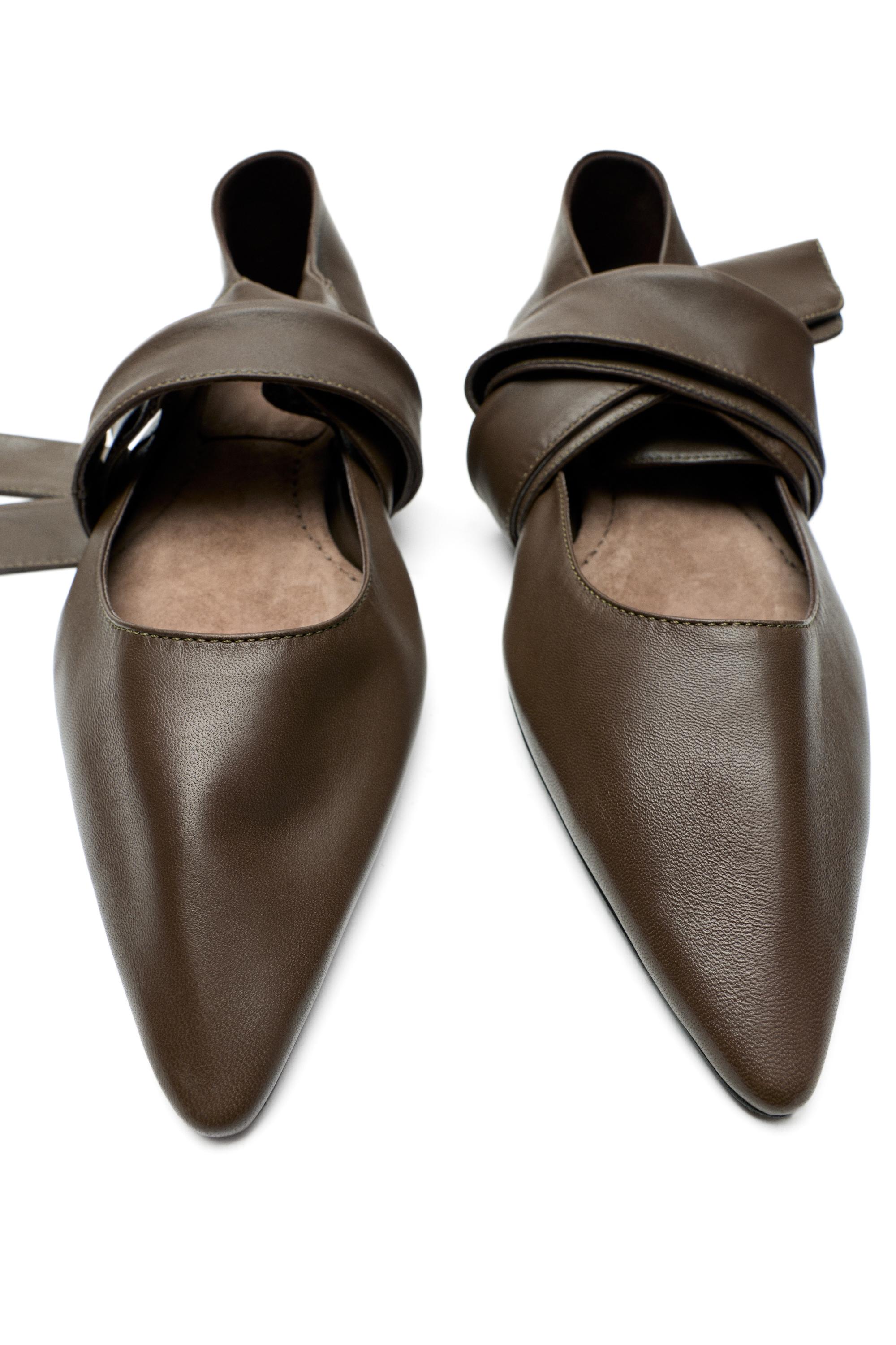 Ballerine en cuir à lacets - LIMITED EDITION