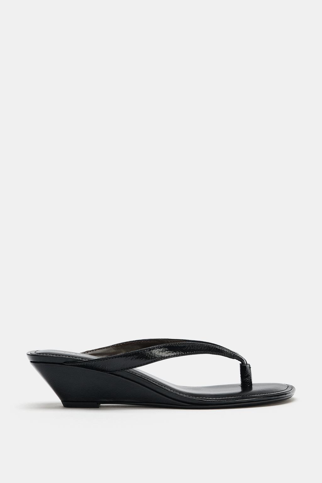 LEATHER WEDGE SANDALS