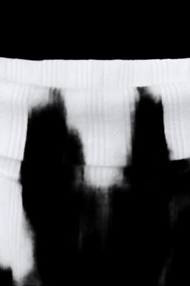 CONJUNTO ESTRUCTURA CAMISETA Y POLAINA - Blanco roto de Zara