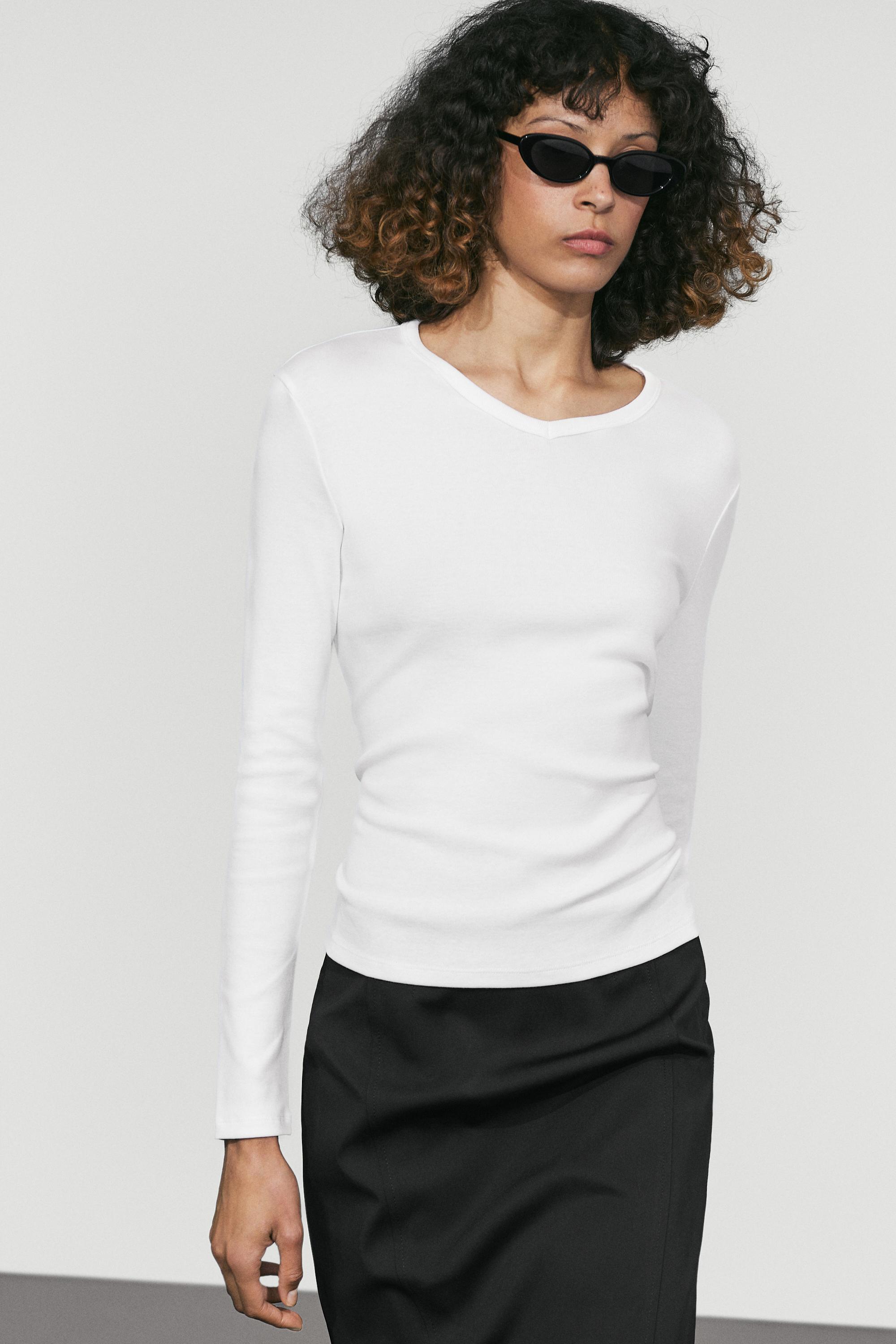 100% cotton V-neck long sleeve T-shirt