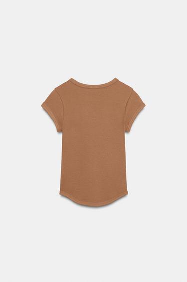 T-SHIRT CÔTELÉ À MANCHES COURTES - Marron foncé de Zara - Image 5