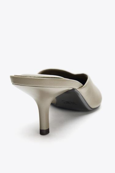 CHAUSSURES MULES - Gris taupe de Zara - Image 6