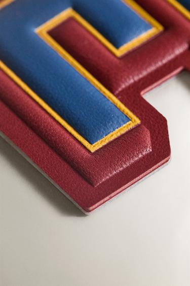 ÉCUSSON EN CUIR LETTRE E - Multicolore de Zara - Image 1