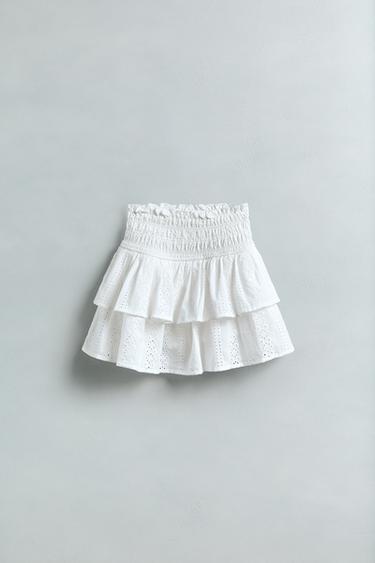 تنورة برمودا شيفلي بفريلز - أبيض الخاص بـ Zara