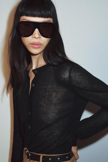 PULOVËR THURJE ME KOPSA - E zezë nga Zara