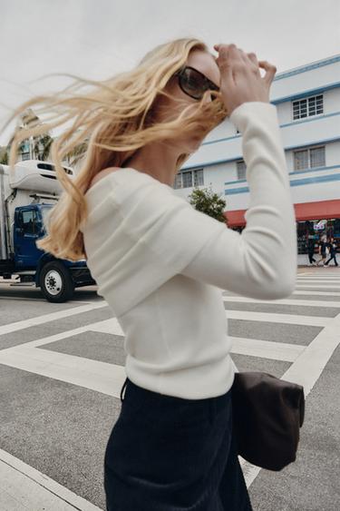 PULL EN MAILLE OFF SHOULDER - Blanc de Zara - Image 2