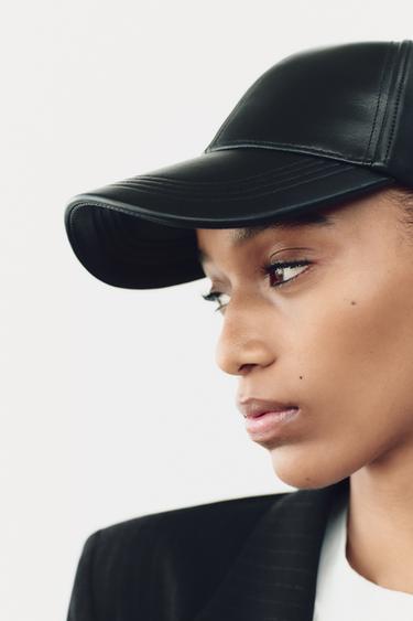LEATHER CAP - Black by Zara