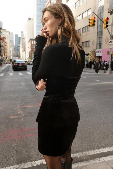 VELVET MINI SKIRT - Black by Zara