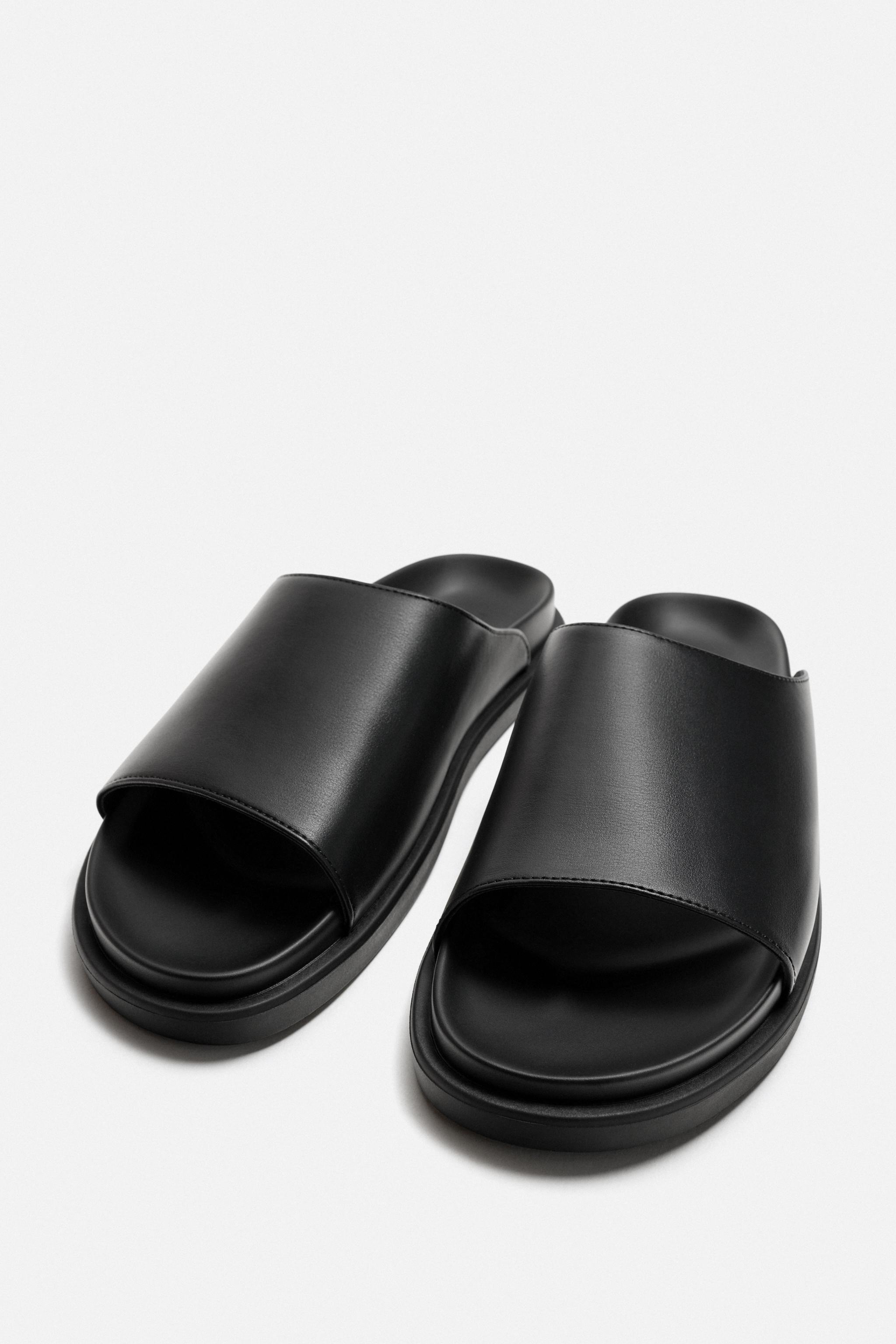SANDALES MONOCHROMES