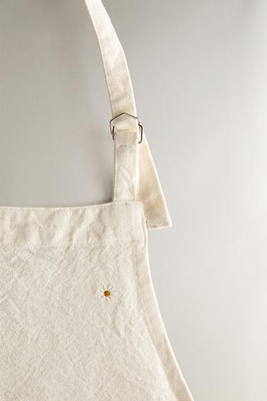 TABLIER BRODÉ TRÈFLE - Verdâtre de Zara - Image 1