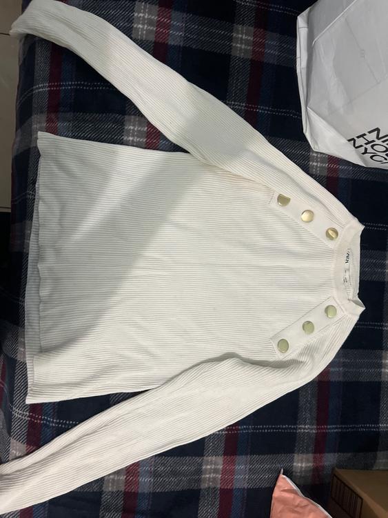 RIBBED SWEATER WITH BUTTONS