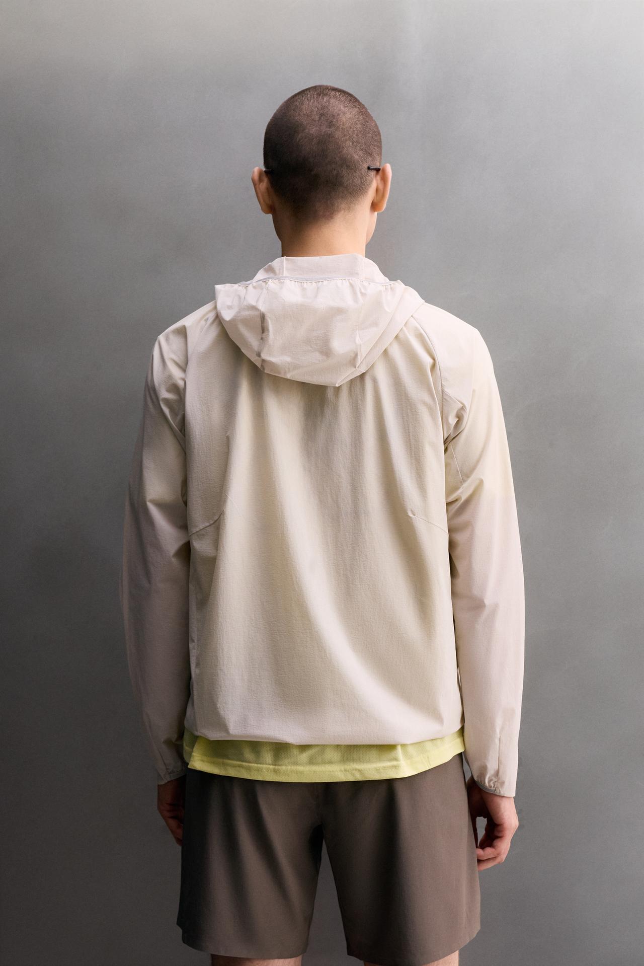 TECHNICAL WINDBREAKER JACKET — Mid-ecru