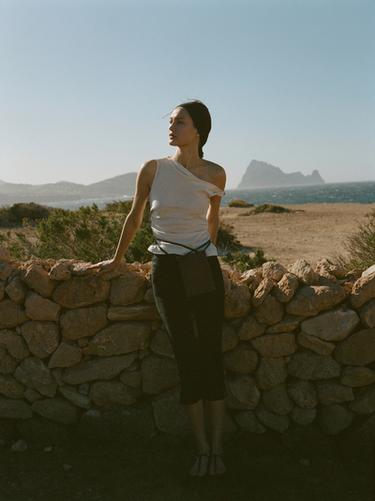 Zara Product image - Beige - Image 0