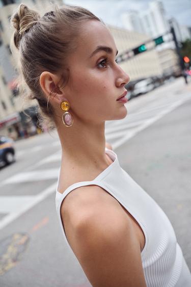 STONE SHAPE EARRINGS - Golden by Zara