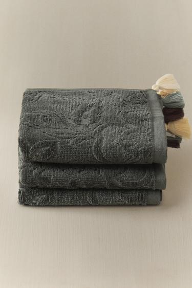 PACK OF HAND TOWELS WITH TASSELS (PACK OF 3) - Green marl by Zara