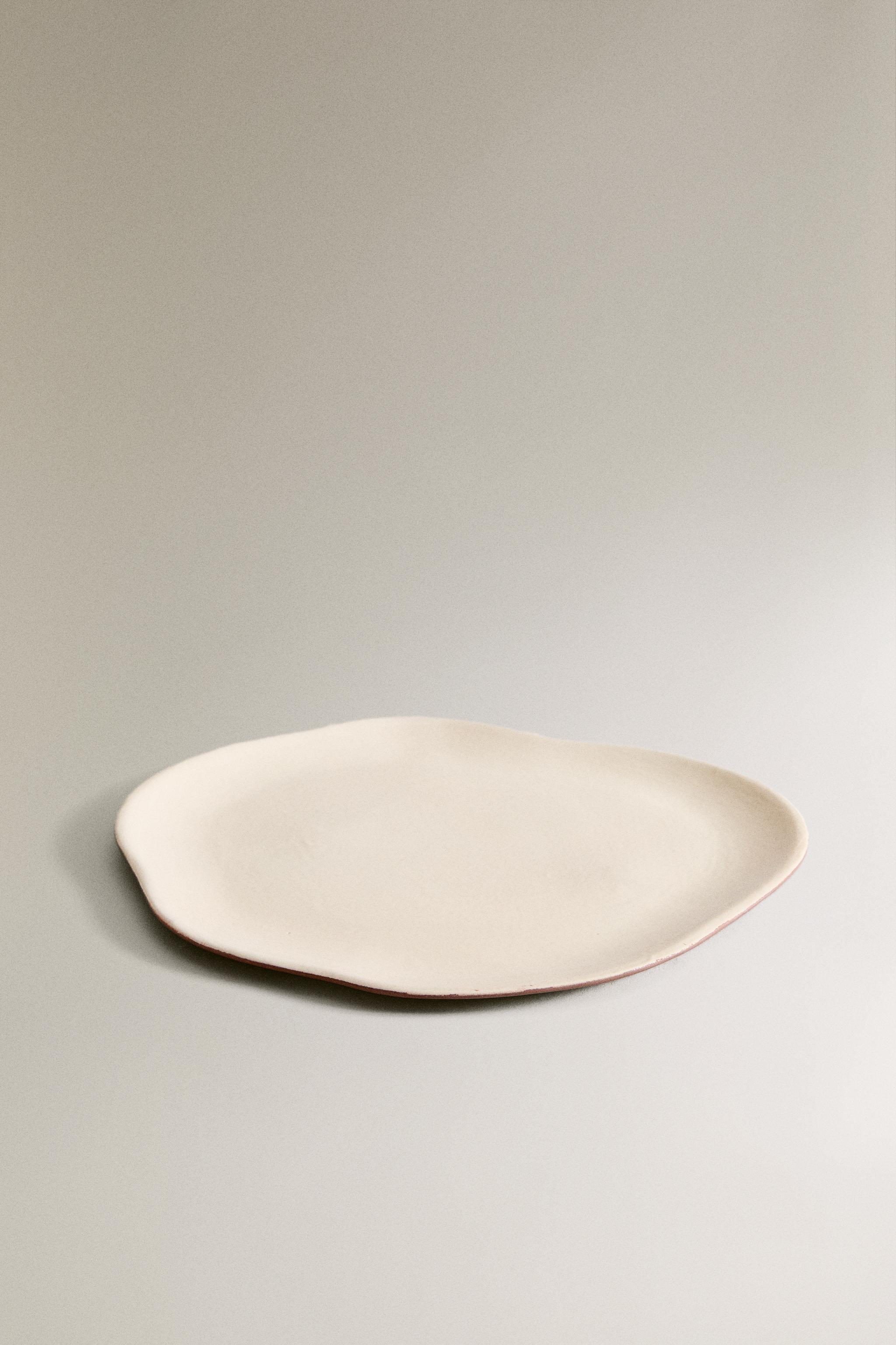 ASSIETTE PLATE GRÈS IRRÉGULIER