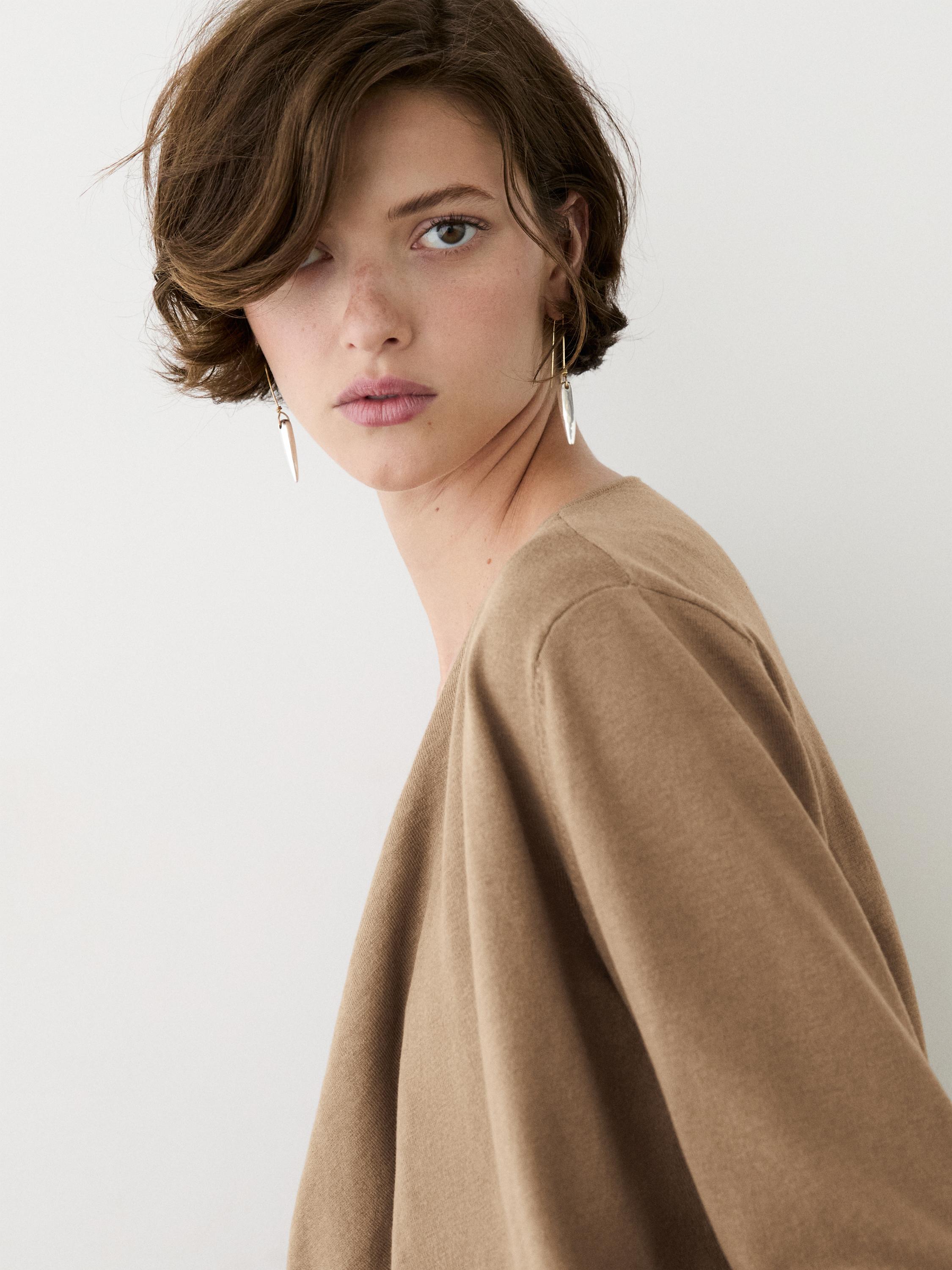 Pull en maille de coton à col drapé