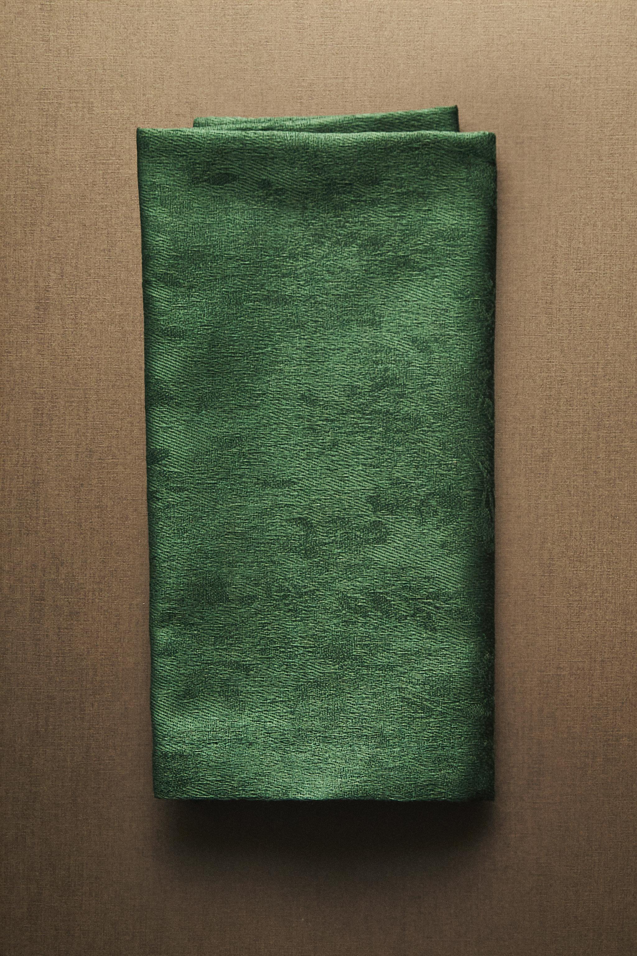 SET OF JACQUARD CHRISTMAS BRANCH NAPKINS (SET 2)