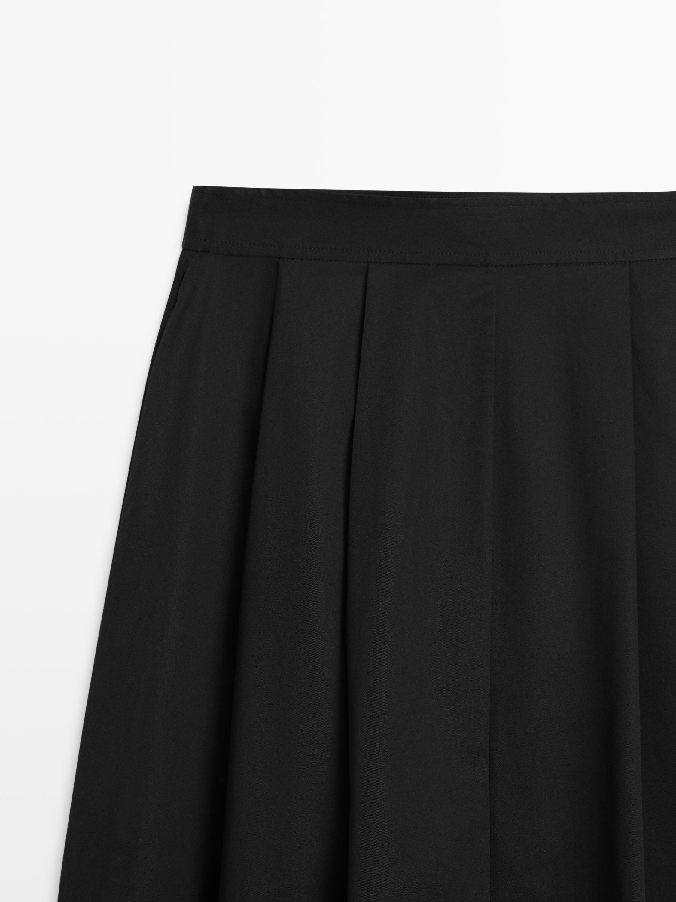 Midi skirt with box pleats
