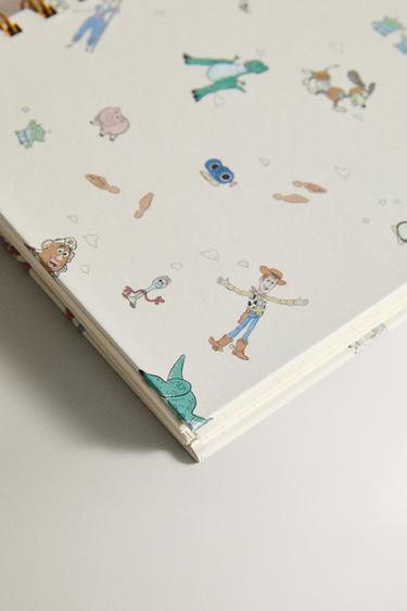 PETIT CARNET À ANNEAUX POUR ENFANT TOY STORY ©DISNEY/PIXAR - Multicolore de Zara - Image 1