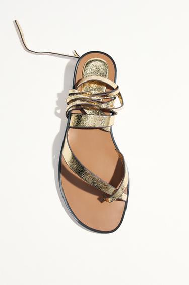 METALLIC-EFFECT SANDALS - Gold by Zara