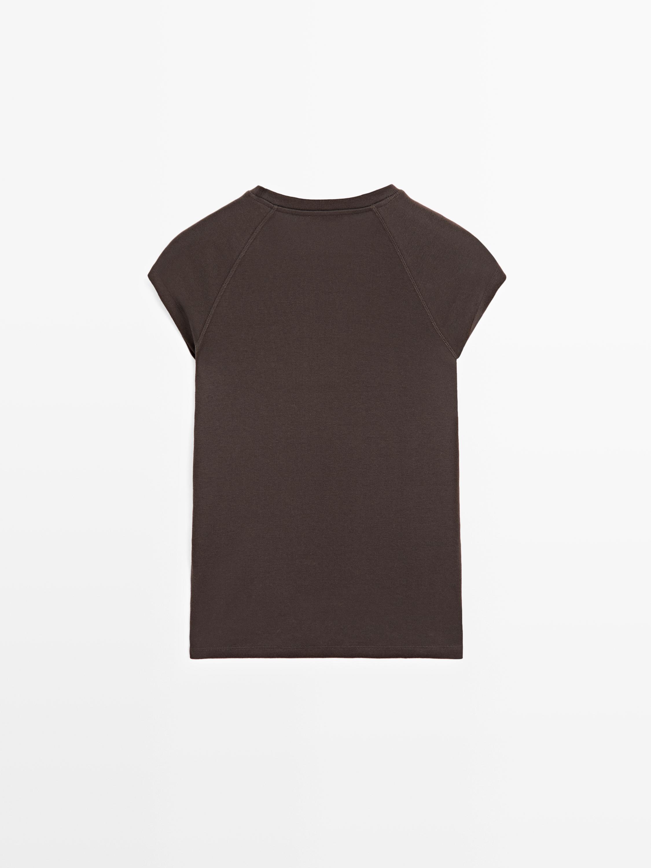 Cotton T-shirt with short raglan sleeves
