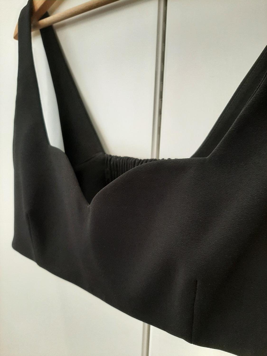STRAPPY CROP TOP - Image 2